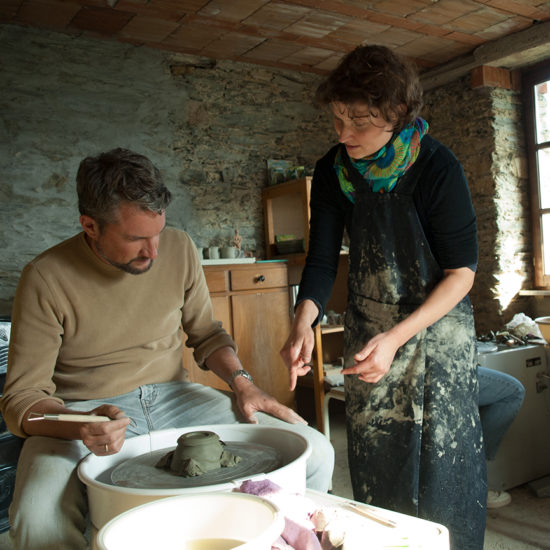 Il Borghetto Della Ceramica.Liguria Corsi Di Ceramica Borghetto D Arroscia Imperia Lisa Meixner